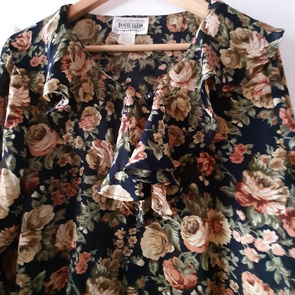 Voile Floral Blouse - Picture 2 of 4